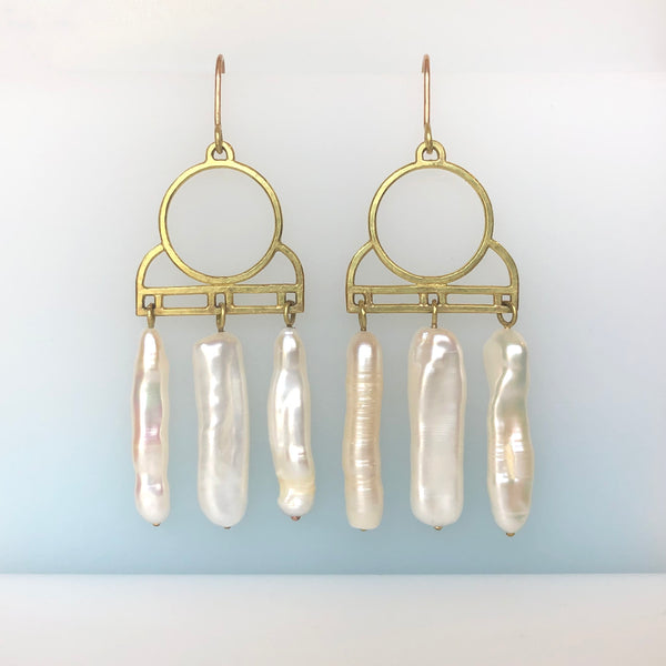 Chandelier long baroque pearl earrings