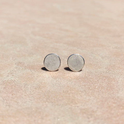 Disc stud earrings in sterling silver