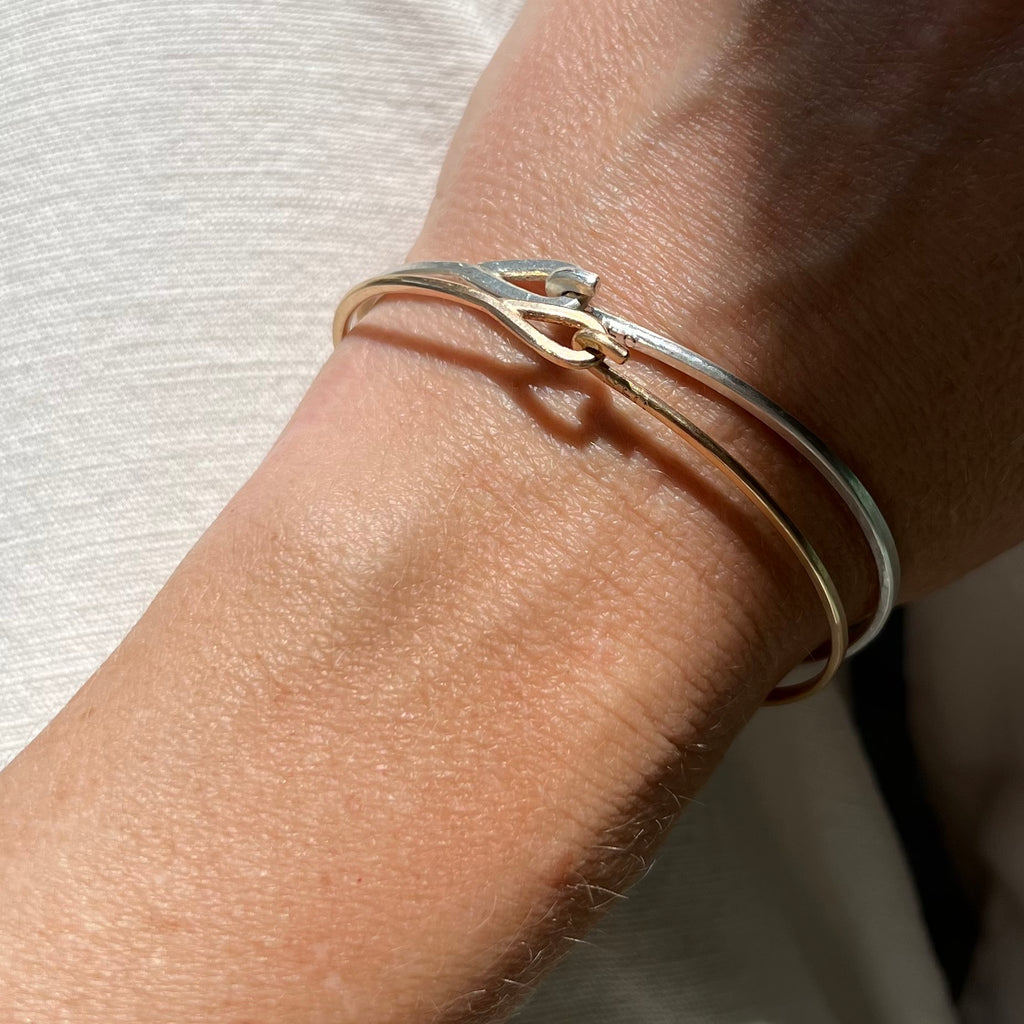 Tiffany and Co. Yellow Gold Hook and Eye Style Bangle Bracelet at