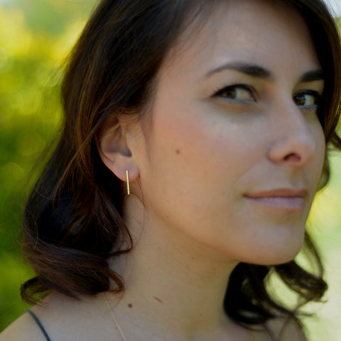Short line studs, 18k gold