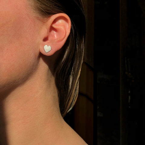 Heart stud earrings in sterling silver, medium