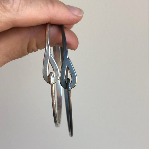 Oxidized grande sterling silver hammered hook & eye bracelet